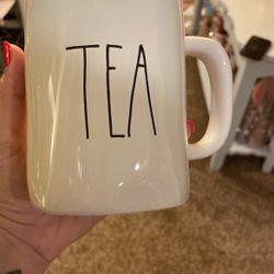 Rae Dunn tea mug