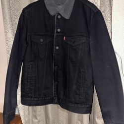 Men’s Levi’s Denim Jacket Small 