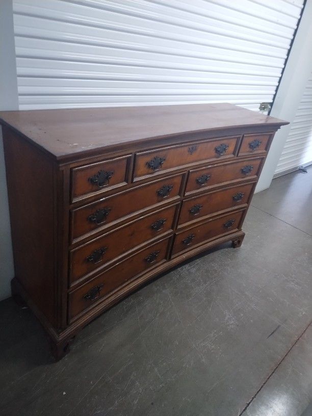 Sturdy 9 Drawer Dresser