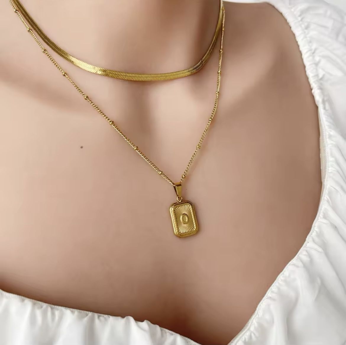 Vintage Elegant Sunburst Signet Square Pendant Necklace