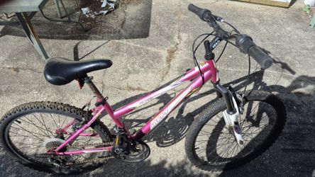 Huffy Alpine Girls Mountain Bike