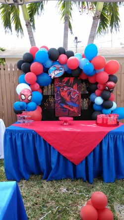 Spiderman balloons decoration