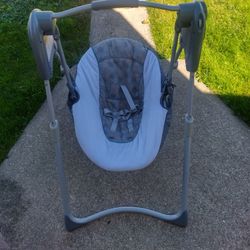 Graco Slim Space Compact Baby Swing Adjustable Hight,Reign