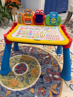 VTech Touch & Learn Activity Desk Deluxe Kids Learning Table