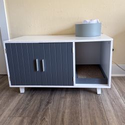 Cat litterbox cabinet