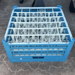 Glass carrier with glasses