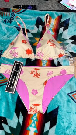 Bikini set & perfume