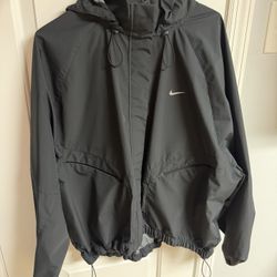 Worn once Nike windbreaker size Xl women’s (medium men)