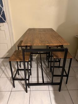 Industrial Bar Table Set with 4 Stools