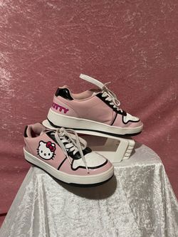 Hello Kitty Pink Low-Top Sneakers