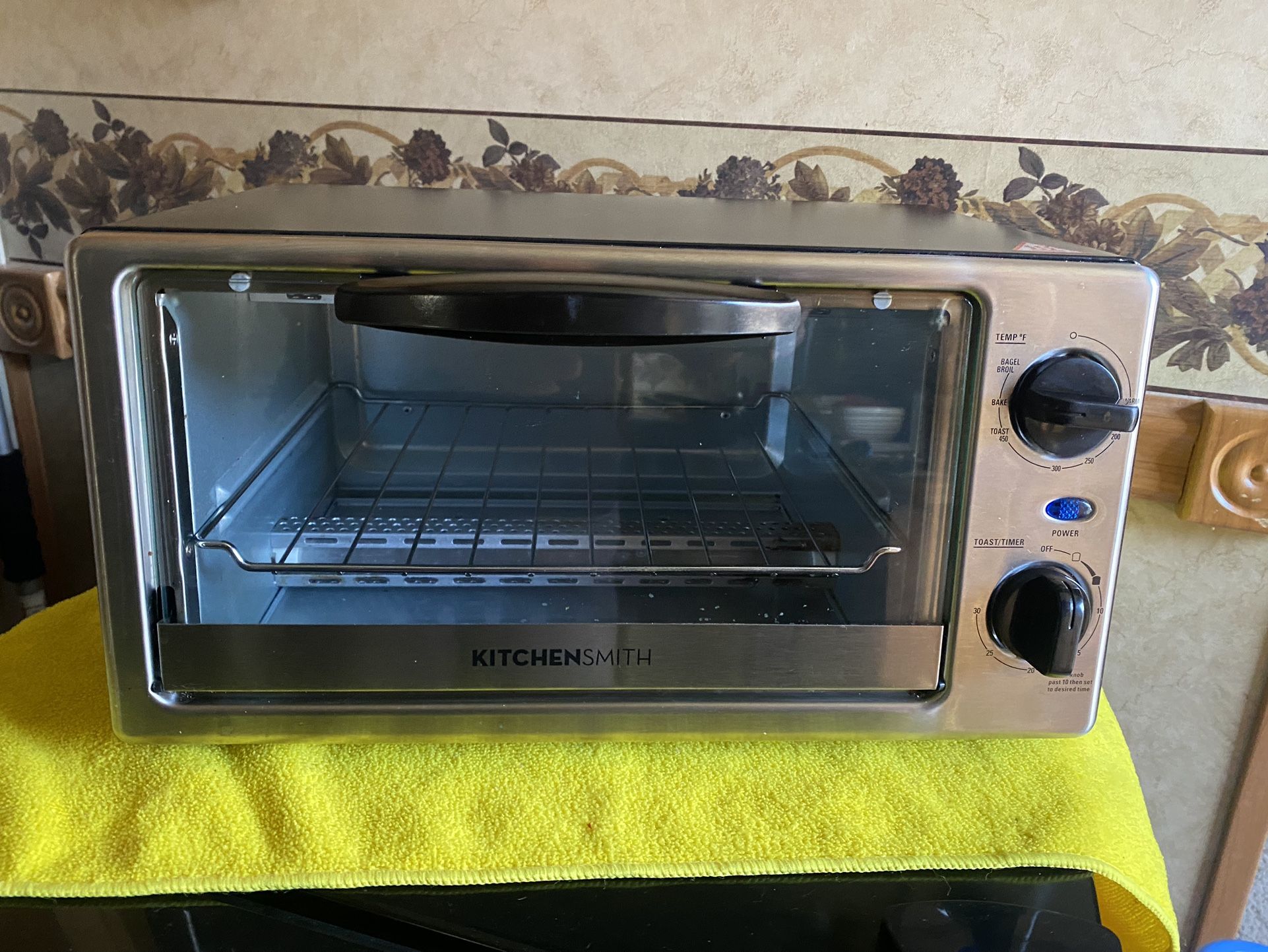 kitchen Smith toaster oven for Sale in Ramona, CA OfferUp