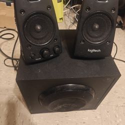 Logitech 2.1 Computer Speakers