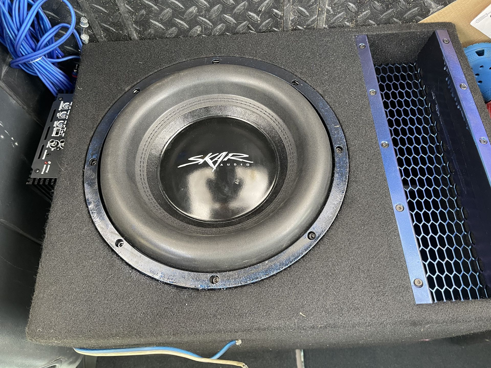 12 Inch Subwoofer And Amp 