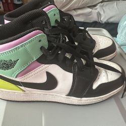 Nike Tennis Shoes Size 6.5 