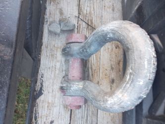 Heavy duty shackle