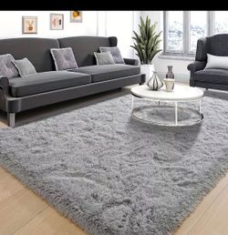 9 ‘x 12 ‘gray shaggy rug brand new