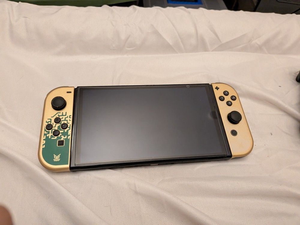 Nintendo Switch OLED Zelda Edition