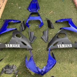 Yamaha R6s & R6 Fairing kit, headlights and tail lights