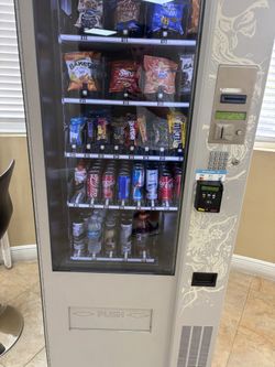 Jofemar Easy Combo Vending Machine – Snack/Drink – Card Reader – ON LOCATION – $3,250