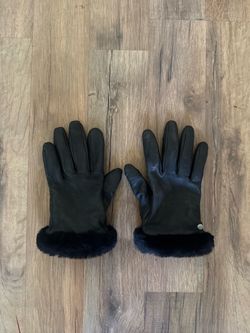 Black Leather Gloves with Fur Cuff