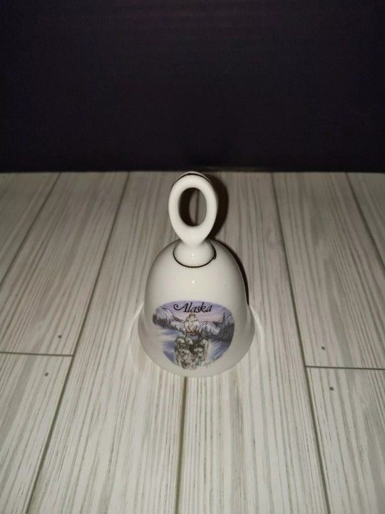 IAAC Ceramics Vintage Bell Doug Lindstrand Series Alaska Huskies Made In Japan