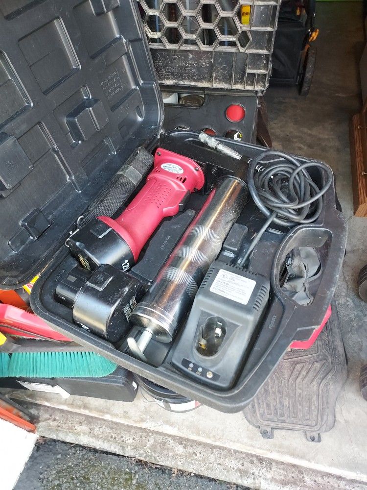 Battery Operated Grease Gun