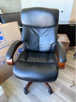 La-Z-Boy Delano Ergonomic Faux Leather Swivel Executive Chair, Black