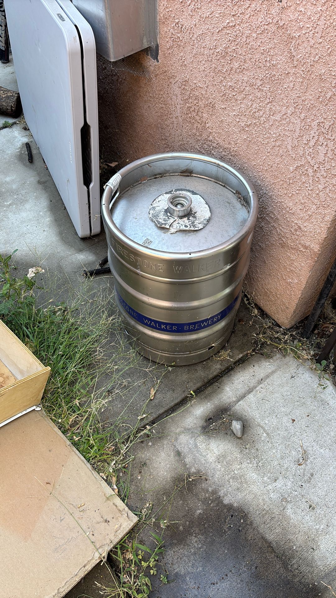 Full Keg Of 805 Brand New Never Been Tap’ed