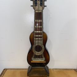 Vintage Guitar Decanter & Music Box – Plays “How Dry I Am”