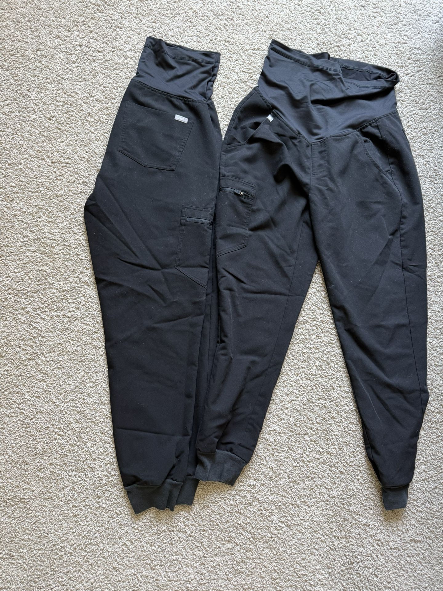 FIGS maternity Scrub Pants