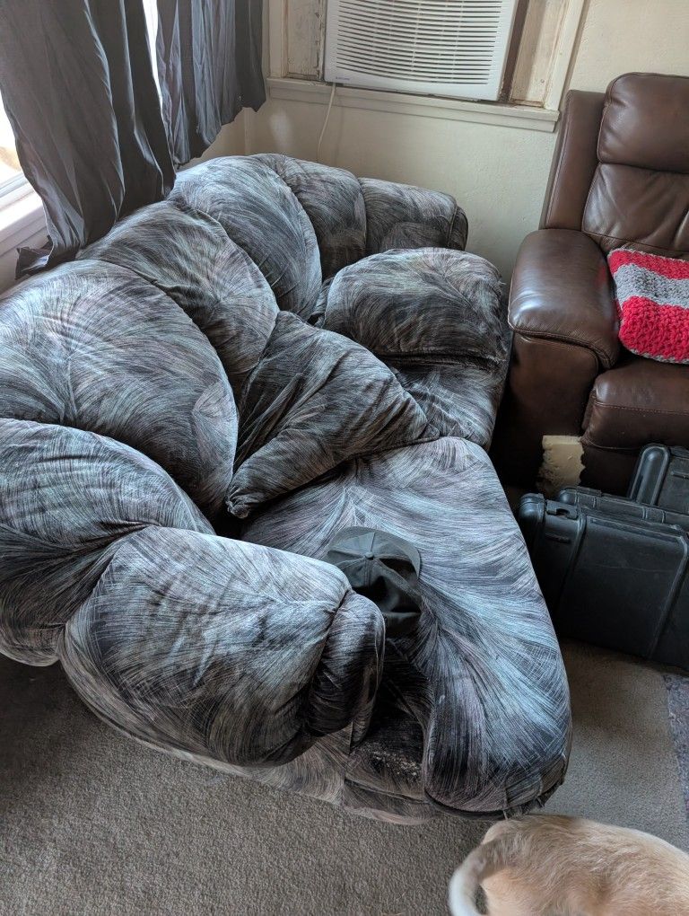 Free Sofa