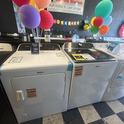 Whirlpool Washer And Dryer Set In White 🌊