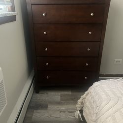 Dresser/Night stand set