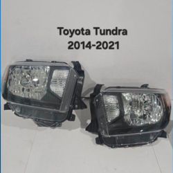 Toyota Tundra 2014-2021 Headlights 