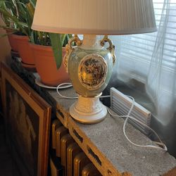 Vintage French provencial Lamp