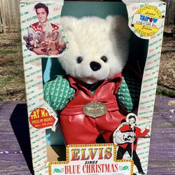 Teddy Bear Sings Elvis’ Blue Christmas 