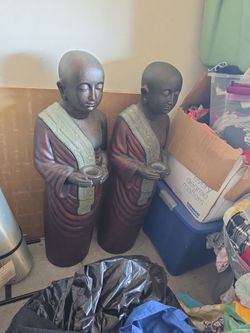 Buddha statues
