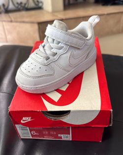 Boys shoes