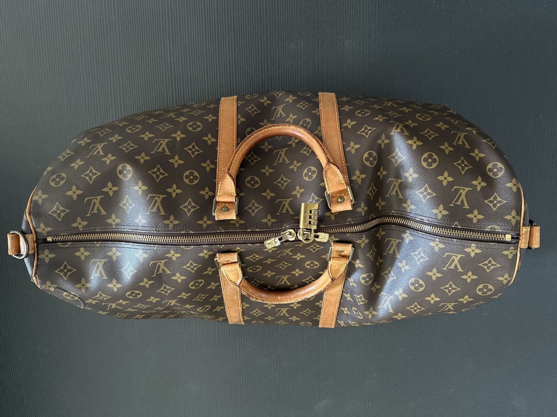 100% Authentic Louis Vuitton Keepall 60 Monogram