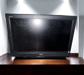 Sony Kdl-32s3000 Lcd Digital Color 32" Flat Screen Tv 