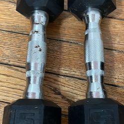 5 Lb dumbbell Set 