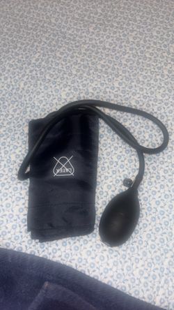 Blood pressure cuff