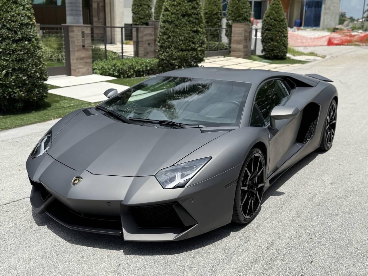 2013 Lamborghini Aventador