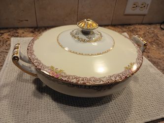 Noritake Covered Casserole Dish