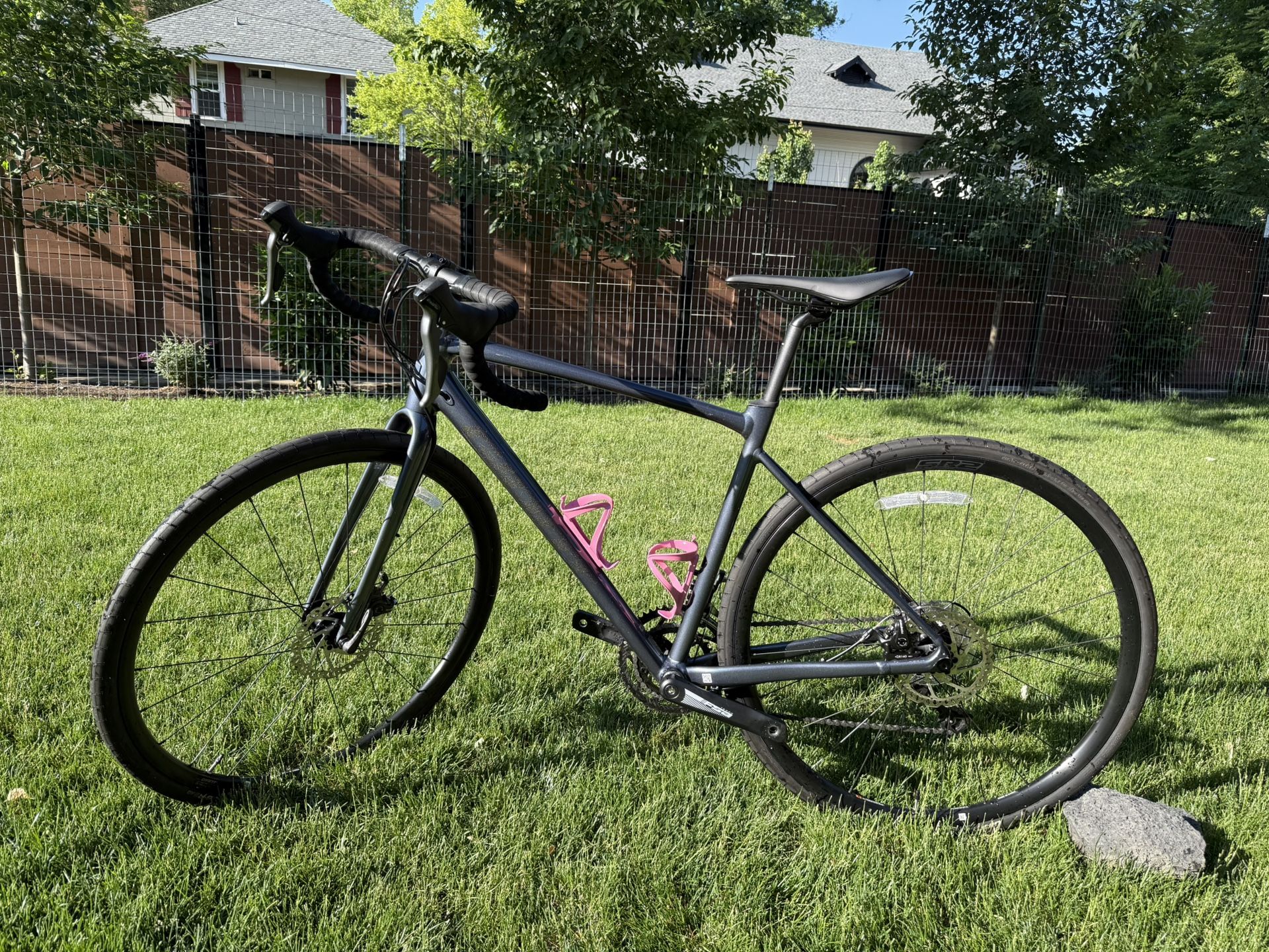 Giant Contend AR Road Bike 54cm