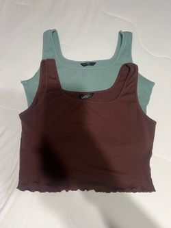 Cropped tank tops