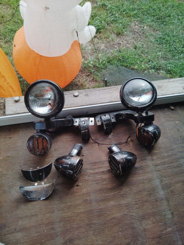 Touring Lights W/Mount  And Headlight