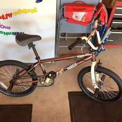 Sims Torch BMX 20” bike in superb condition with front and rear hand brakes. pegs on front and back wheels Everything works and ready to ride Plainfie