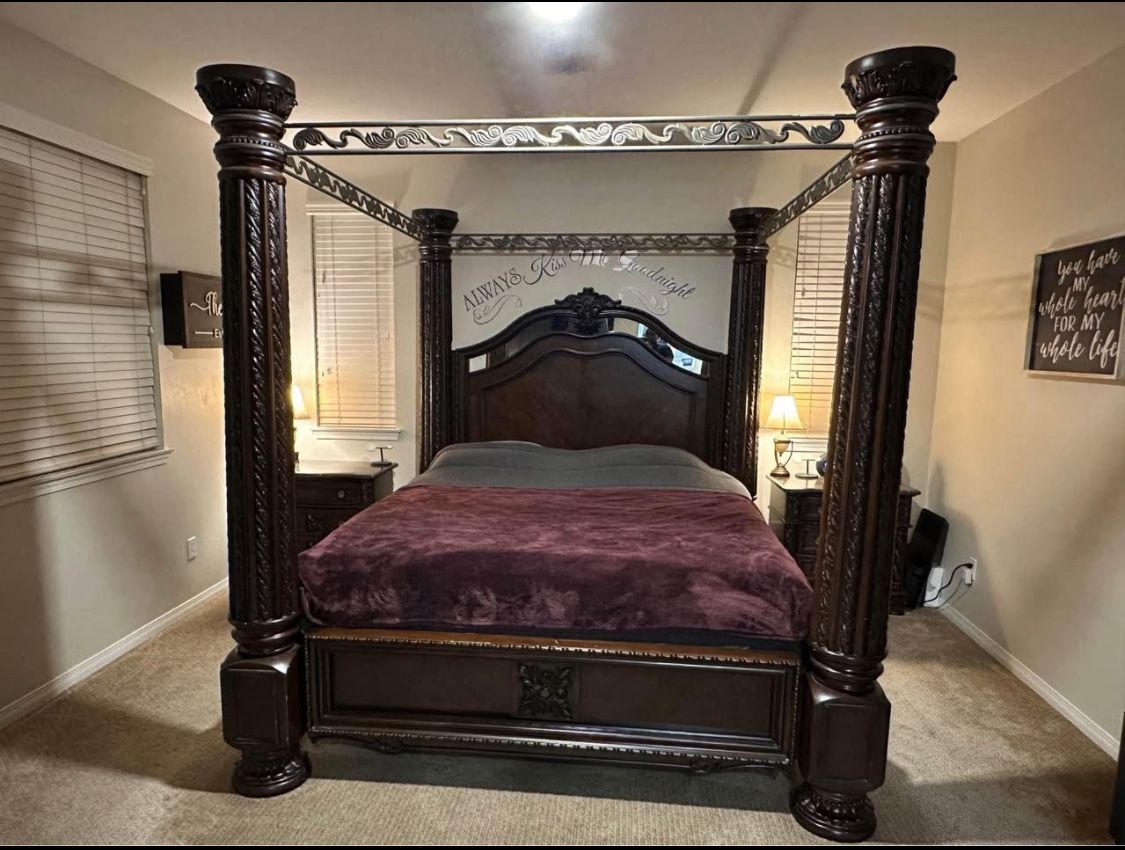 North Shore California king Bedroom Set (mattress And Box Spring Not Included)