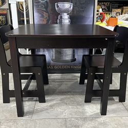 Toddler/Kids Table And Chairs